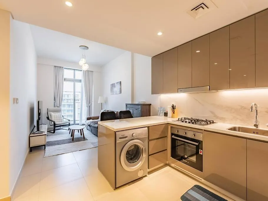 Luxury Meydan Escape Condo With City Views Dubai 0*,