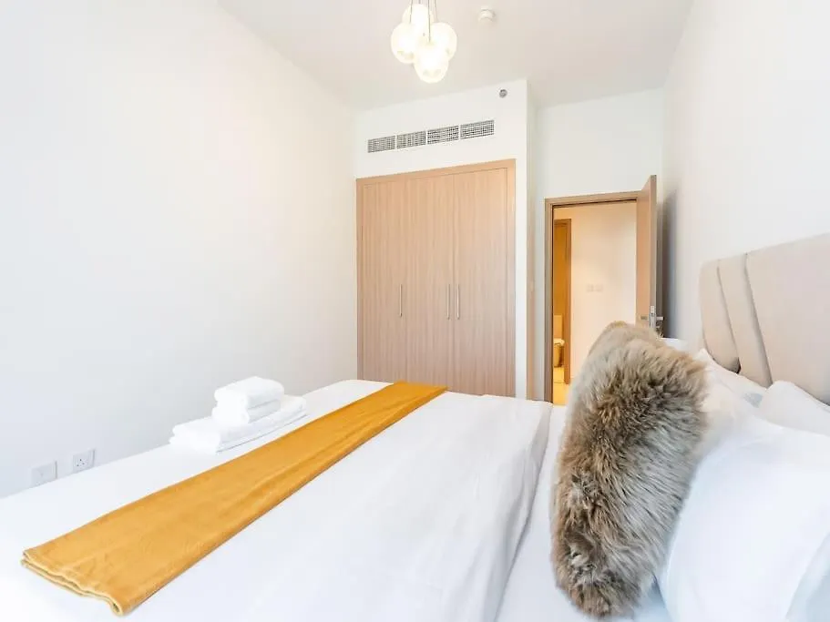 Daire Luxury Meydan Escape Condo With City Views Dubai