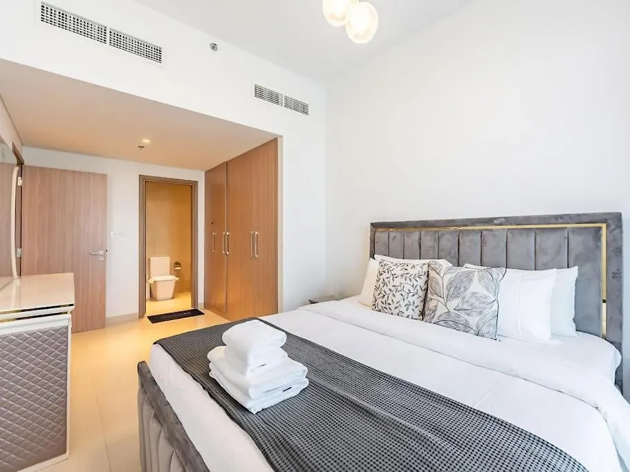 Luxury Meydan Escape Condo With City Views Dubai Daire