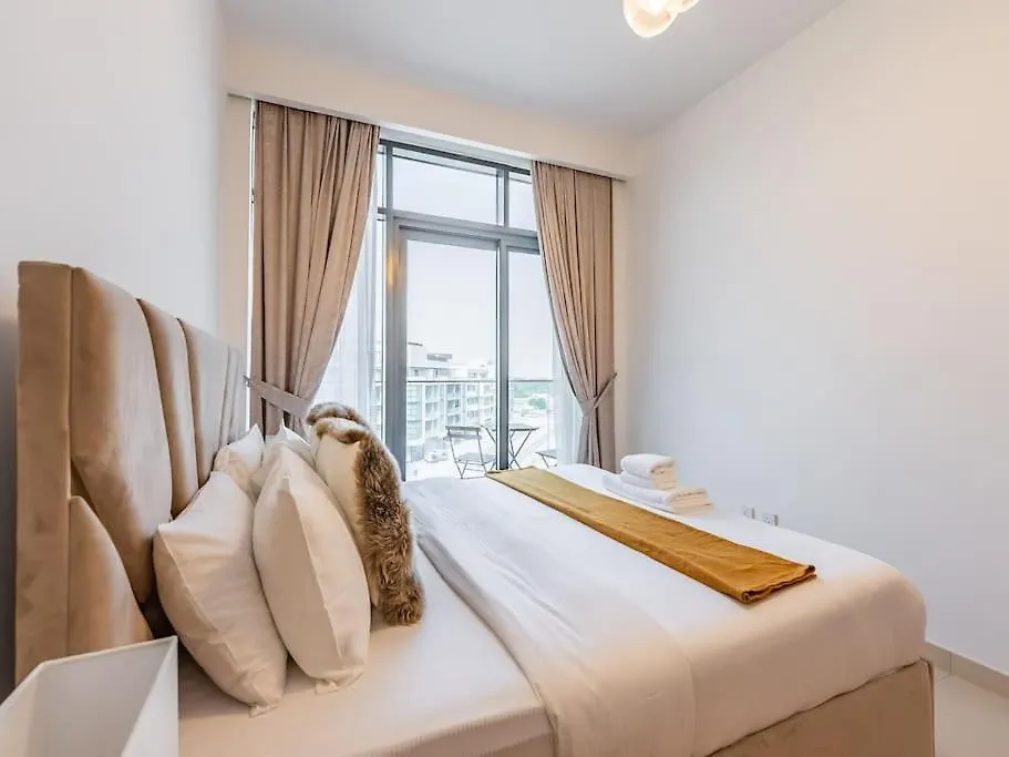 Daire Luxury Meydan Escape Condo With City Views Dubai