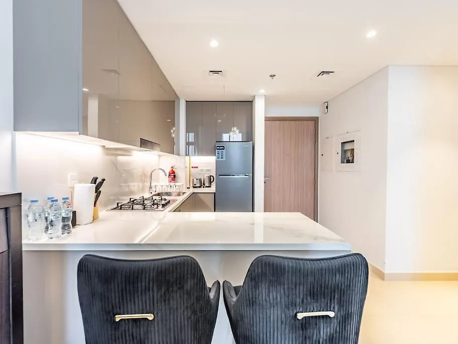 Apartment Luxury Meydan Escape Condo With City Views Dubai